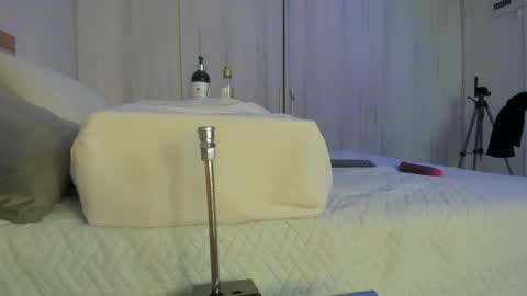 Snapshot of bunny_blush1 chatting on 04-17-26, 06:00 bunny_blush1 online show from 04-17-26, 06:00