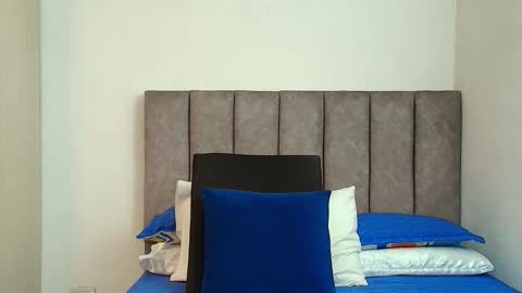 Carolina online show from 11-17-25, 03:56