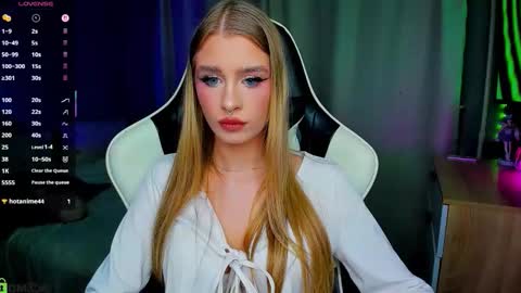 Snapshot of bunny_wetty chatting on 09-26-25, 07:29 ruslana online show from 09-26-25, 07:29