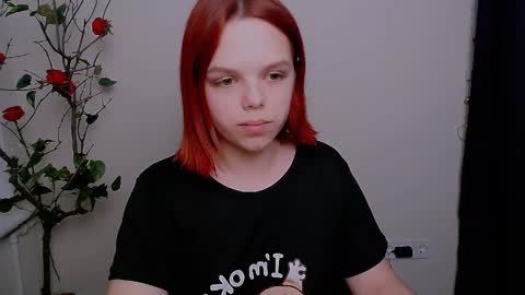 Snapshot of bunnybloom_ chatting on 05-26-26, 07:54 Ariel online show from 05-26-26, 07:54