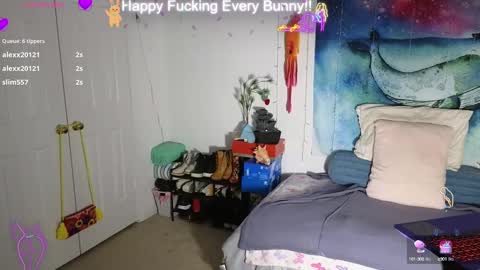 Snapshot of bunnycheekz chatting on 02-06-25, 11:48 Tokki bunny online show from 02-06-25, 11:48