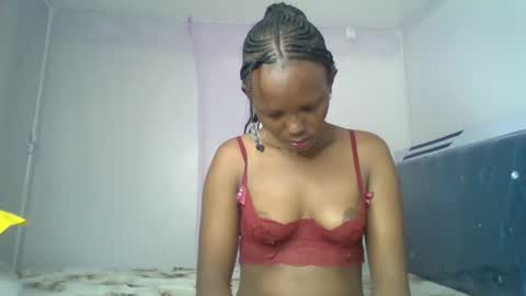 bunnydiva_ online show from 05-09-26, 12:38
