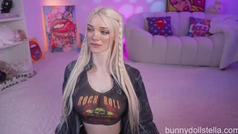Snapshot of bunnydollstella chatting on 03-07-26, 10:18 Stella online show from 03-07-26, 10:18