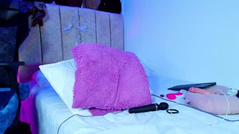 Snapshot of bunnykat_ chatting on 06-08-26, 01:28 katerine payne online show from 06-08-26, 01:28
