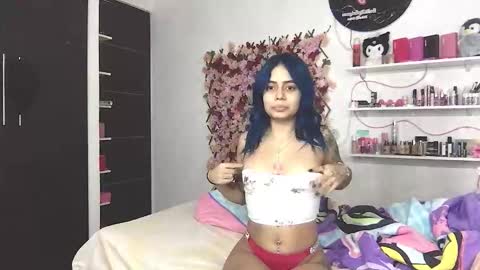 Snapshot of bunnylove_07 chatting on 02-05-26, 01:43 bunnylove_07 online show from 02-05-26, 01:43