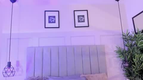 Snapshot of bunnypeachyy chatting on 10-21-25, 12:39 online show from 10-21-25, 12:39