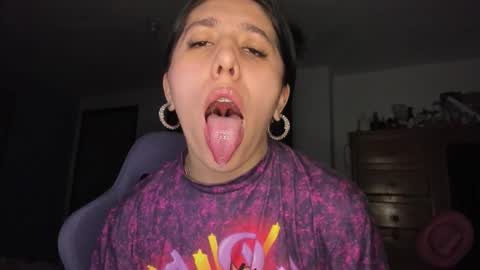 Snapshot of bunnyy09 chatting on 11-16-25, 05:24 Jess online show from 11-16-25, 05:24