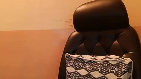 Hairy Arabian online show from 12-31-24, 07:42