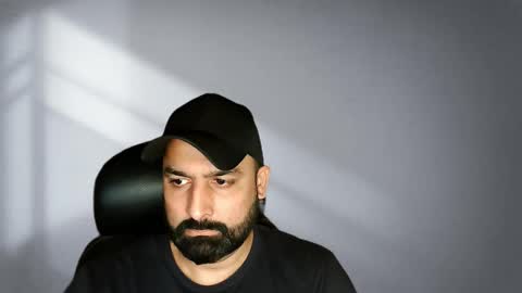 Hairy Arabian online show from 09-19-25, 04:14