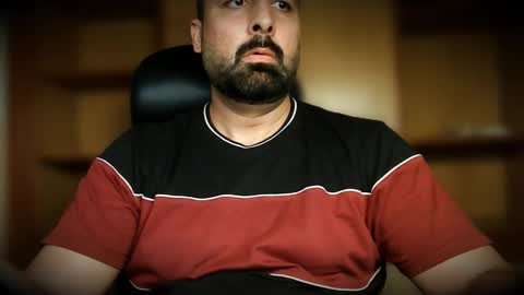 Hairy Arabian online show from 09-26-25, 02:59