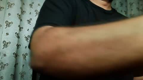 Snapshot of burlymonster chatting on 07-31-26, 07:57 Hairy Arabian online show from 07-31-26, 07:57