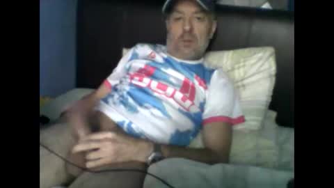 Snapshot of burnleyguy1977 chatting on 01-07-26, 12:18 burnleyguy1977 online show from 01-07-26, 12:18