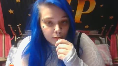 Snapshot of burnthemail chatting on 12-05-25, 07:17 lilly online show from 12-05-25, 07:17