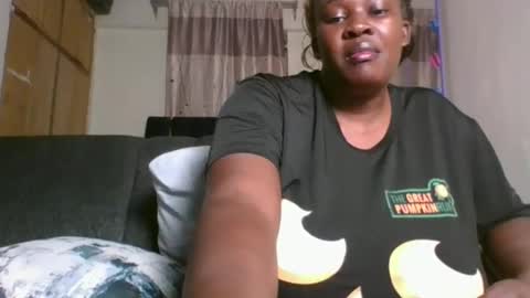 Snapshot of burstysasha chatting on 05-16-26, 12:29 burstysasha online show from 05-16-26, 12:29