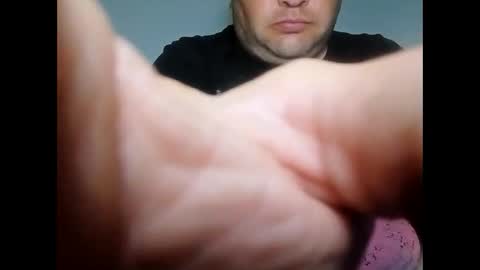 Snapshot of bury703709 chatting on 04-26-26, 01:03 Creazy dad online show from 04-26-26, 01:03