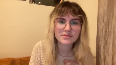 esme gray online show from 12-24-24, 03:27