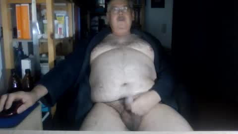 Snapshot of busibaer666 chatting on 12-02-25, 01:44 busi online show from 12-02-25, 01:44