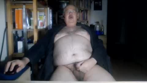 Snapshot of busibaer666 chatting on 01-12-26, 01:33 busi online show from 01-12-26, 01:33