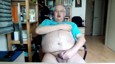Snapshot of busibaer666 chatting on 05-06-26, 02:00 busi online show from 05-06-26, 02:00