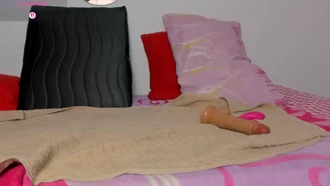 Isabella online show from 09-18-25, 12:18