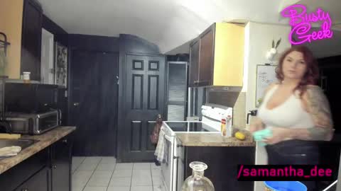 Snapshot of busty_geek48 chatting on 03-02-25, 01:58 Samantha Dee online show from 03-02-25, 01:58