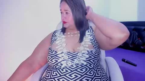 Snapshot of busty_juicyy chatting on 02-23-26, 12:35 busty juicyy online show from 02-23-26, 12:35