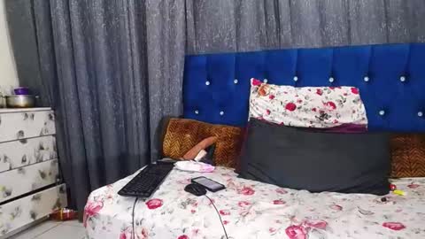 bustybmwx online show from 10-27-25, 08:18