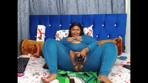 bustybmwx online show from 10-31-25, 02:23