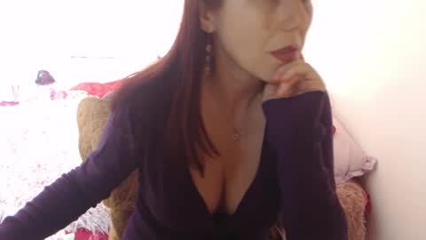 Snapshot of bustygf chatting on 02-20-25, 01:40 anna online show from 02-20-25, 01:40