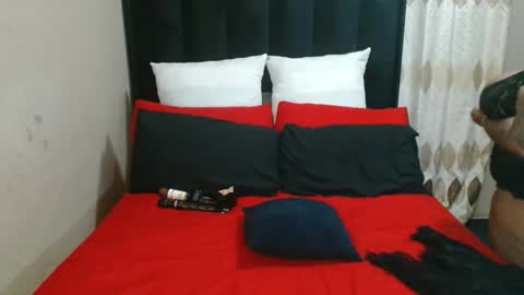 bustygoddessxx online show from 05-12-26, 04:59