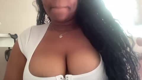 bustylolaa online show from 09-30-25, 12:32