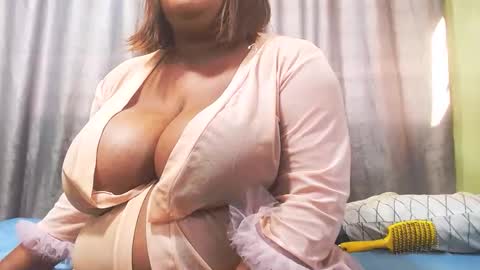 bustymaturestepmum online show from 06-01-26, 06:15