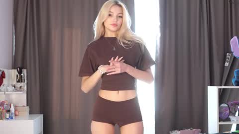 butteflai online show from 03-09-26, 06:50