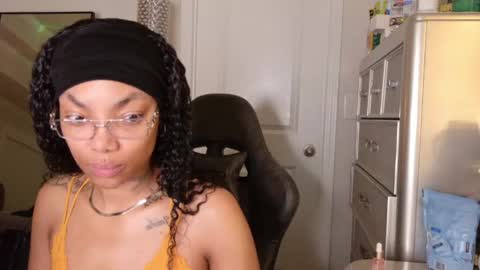 butterfly booty online show from 05-09-26, 07:02