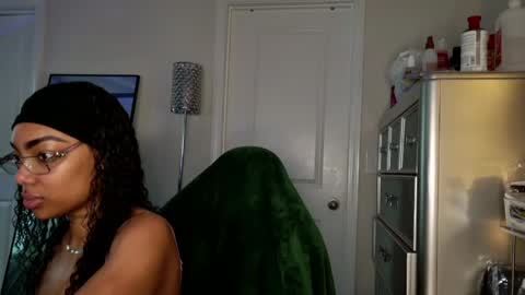 butterfly booty online show from 05-15-26, 11:06