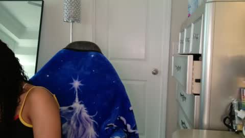 Snapshot of butterflybootyy chatting on 05-20-26, 04:35 butterfly booty online show from 05-20-26, 04:35