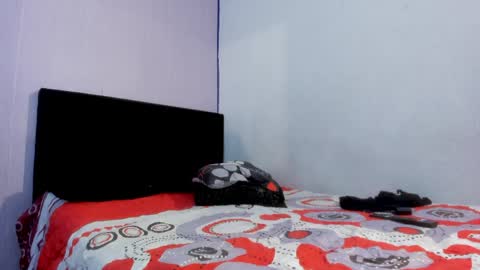     online show from 05-04-26, 06:26