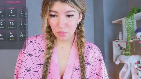 Snapshot of byteblush chatting on 01-10-25, 08:18 Kira online show from 01-10-25, 08:18