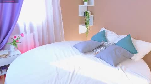 Snapshot of byteblush chatting on 02-12-25, 11:18 Kira online show from 02-12-25, 11:18