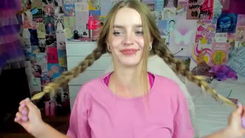 Emily  online show from 09-18-25, 04:20