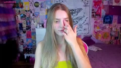 Emily  online show from 11-06-25, 07:15