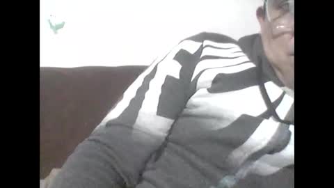 Snapshot of cachito83915 chatting on 02-03-26, 03:26 Cachudosexy online show from 02-03-26, 03:26
