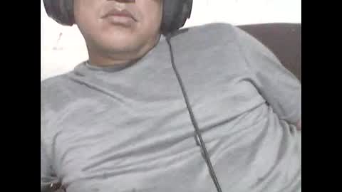 Snapshot of cachito83915 chatting on 02-18-26, 05:14 Cachudosexy online show from 02-18-26, 05:14