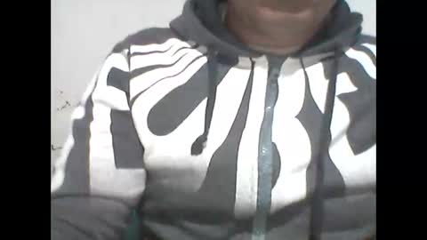 Snapshot of cachito83915 chatting on 02-25-26, 04:00 Cachudosexy online show from 02-25-26, 04:00