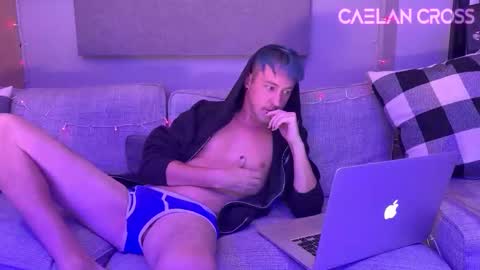 Caelan Cross online show from 09-22-25, 07:49