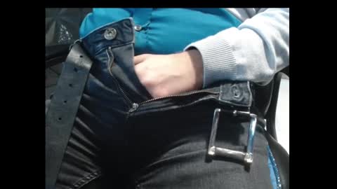 Snapshot of cafetabac chatting on 11-11-25, 09:09 cafetabac online show from 11-11-25, 09:09