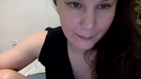 Snapshot of caffeinated_lamb chatting on 03-31-26, 05:57 Lamb online show from 03-31-26, 05:57