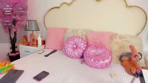 Cahitlin  online show from 09-15-25, 05:40