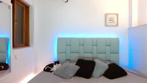 Cailyn Independent model online show from 11-14-25, 12:20