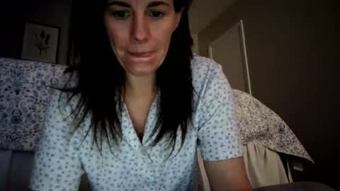 Snapshot of caitie__citrine chatting on 01-13-26, 01:00 Caitie Citrine online show from 01-13-26, 01:00